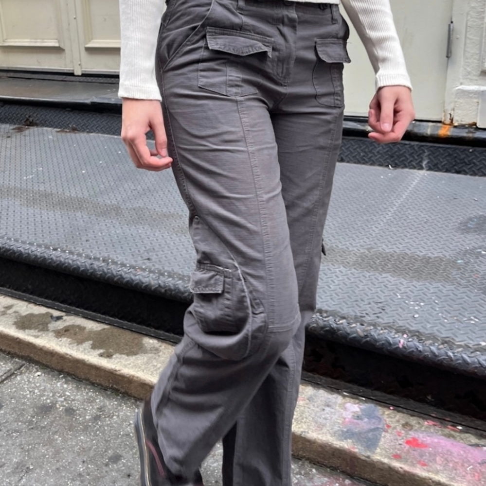 Brandy Melville Grey Kim Pants - Picture 1 of 16